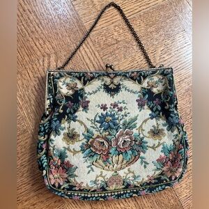 Vintage Floral Tapestry Handbag with Brass Chain – Needlepoint Style